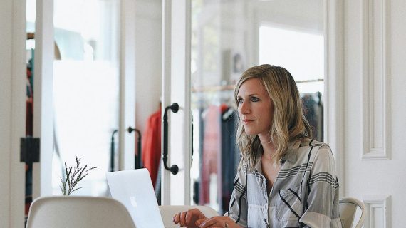 The Most Profitable One-Person Business Model in 2025