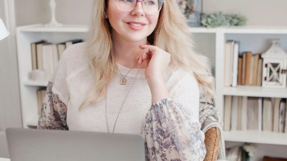 How I Make Money Selling Digital Products on Medium